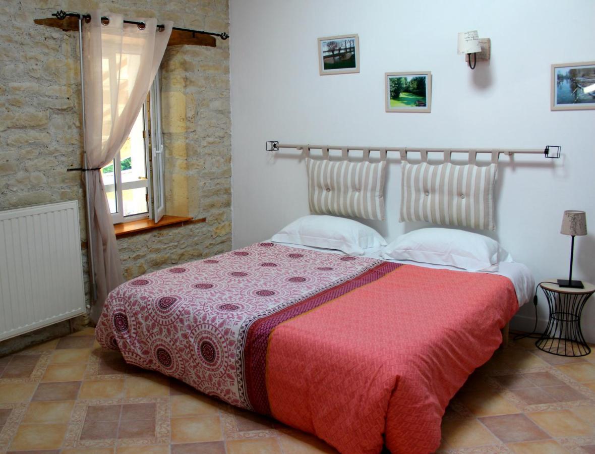 Le Logis De La Venise Verte Saint-Hilaire-la-Palud Εξωτερικό φωτογραφία